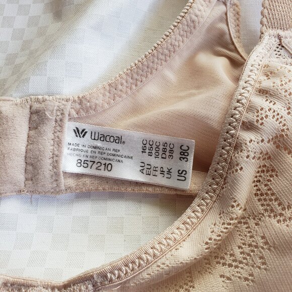 Wacoal Minimizer Underwire Bra - size: 38C - Picture 5 of 12